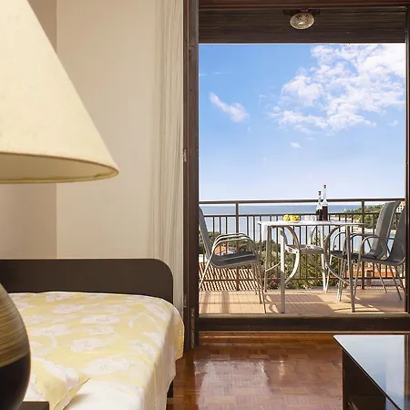 Euduard Apartment *