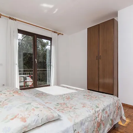 Euduard Apartment